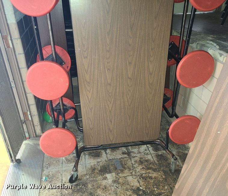 image for item MJ9392 Tables