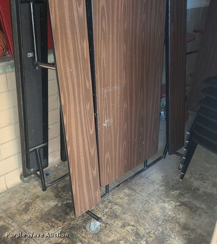 image for item MJ9392 Tables