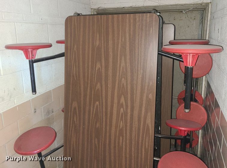 image for item MJ9392 Tables