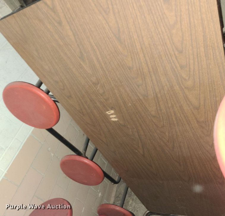 image for item MJ9392 Tables