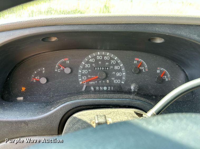 image for item ML9254 1998 Ford Club Wagon  van