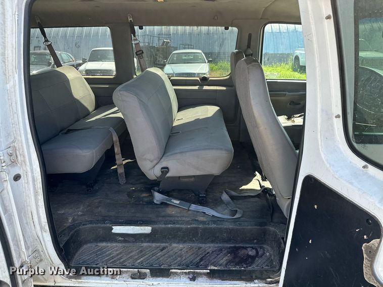 image for item ML9254 1998 Ford Club Wagon  van