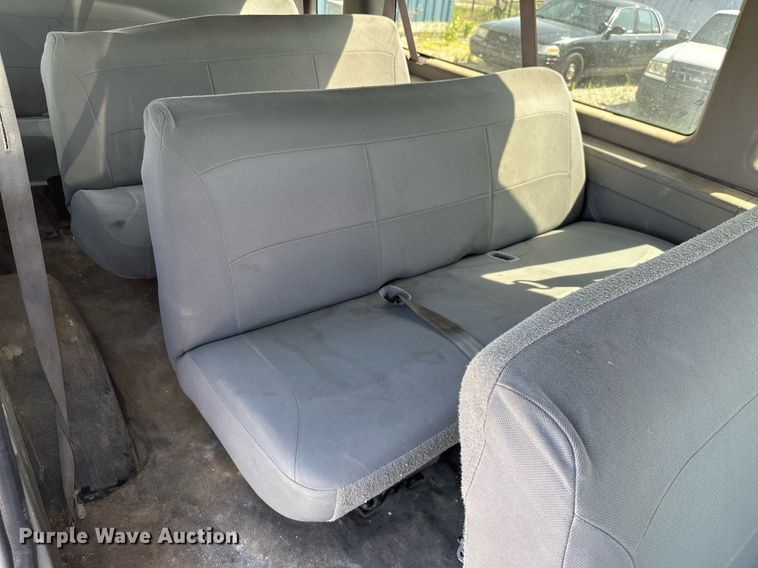 image for item ML9254 1998 Ford Club Wagon  van