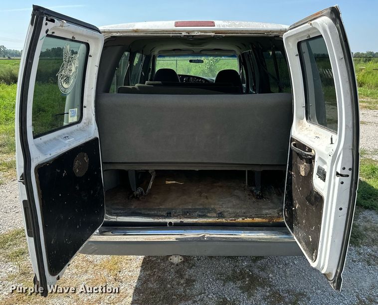 image for item ML9254 1998 Ford Club Wagon  van