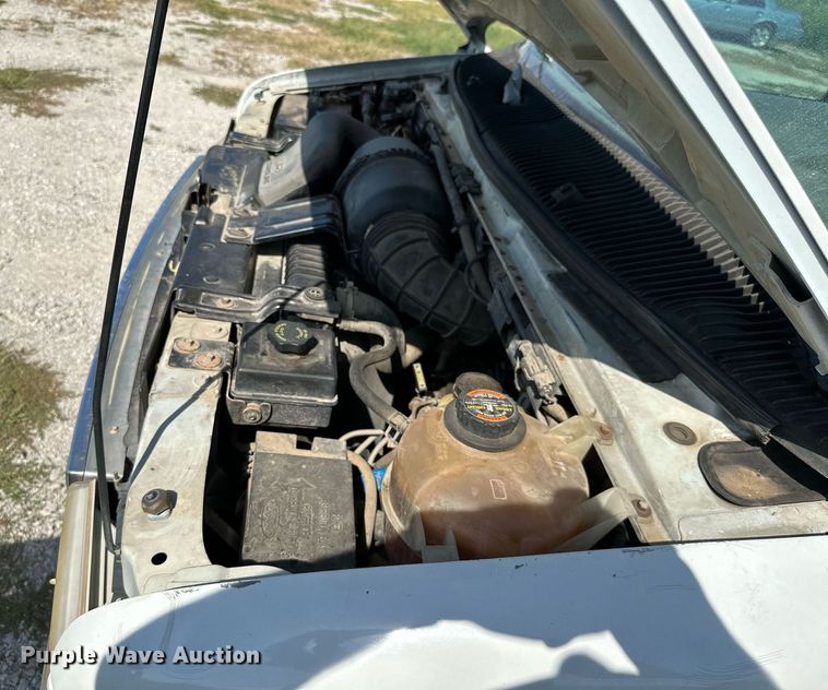 image for item ML9254 1998 Ford Club Wagon  van