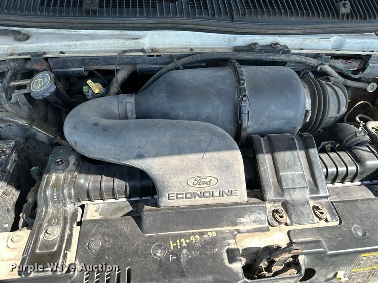 image for item ML9254 1998 Ford Club Wagon  van