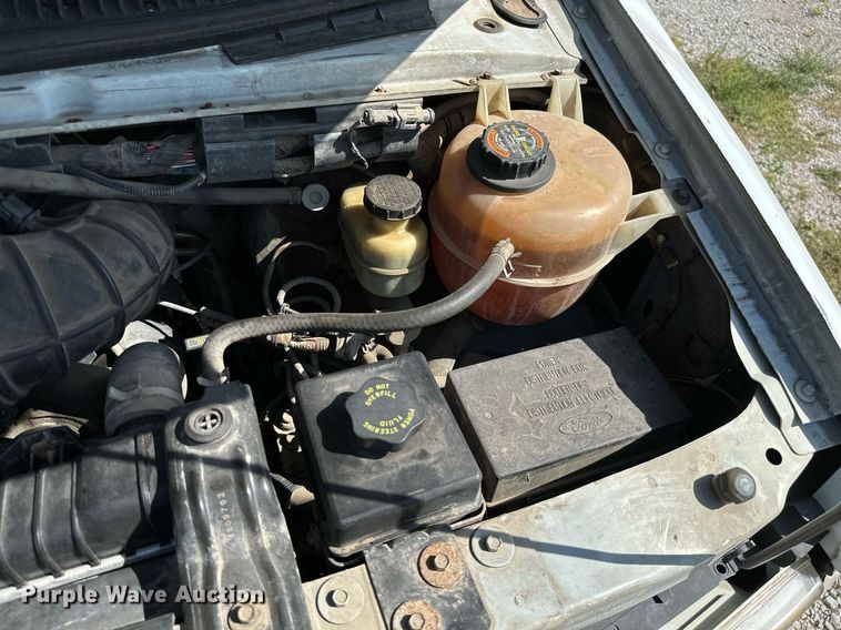 image for item ML9254 1998 Ford Club Wagon  van