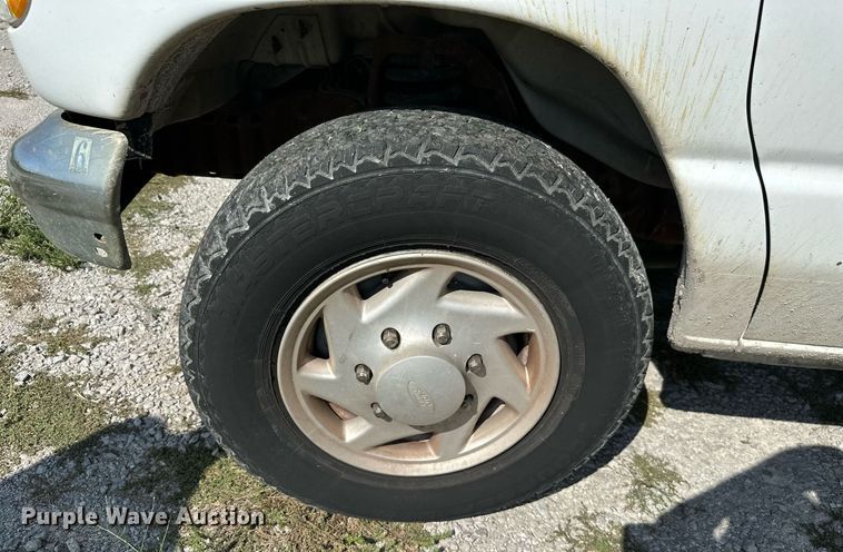 image for item ML9254 1998 Ford Club Wagon  van