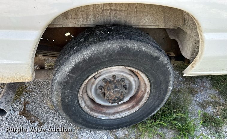 image for item ML9254 1998 Ford Club Wagon  van