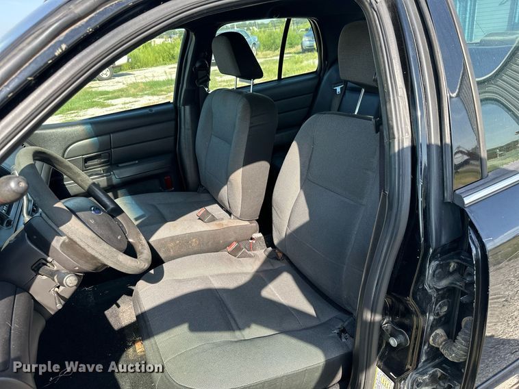 image for item ML9255 2008 Ford Crown Victoria Police Interceptor