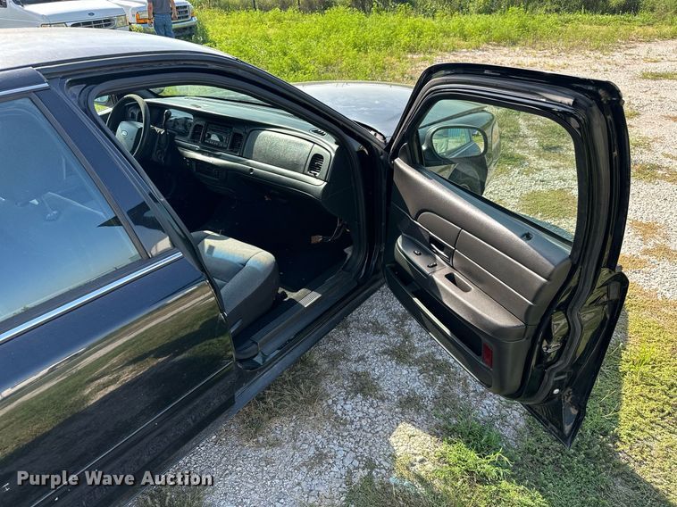 image for item ML9255 2008 Ford Crown Victoria Police Interceptor