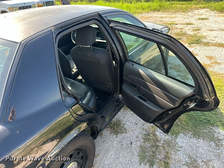 image for item ML9255 2008 Ford Crown Victoria Police Interceptor