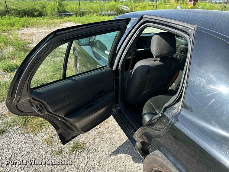 image for item ML9255 2008 Ford Crown Victoria Police Interceptor