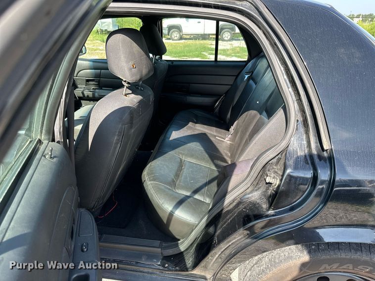 image for item ML9255 2008 Ford Crown Victoria Police Interceptor