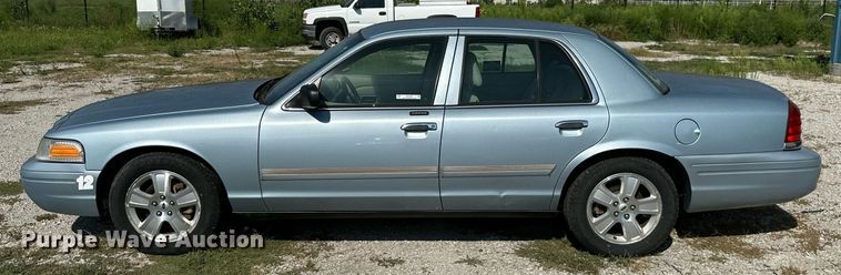 image for item ML9256 2009 Ford Crown Victoria LX