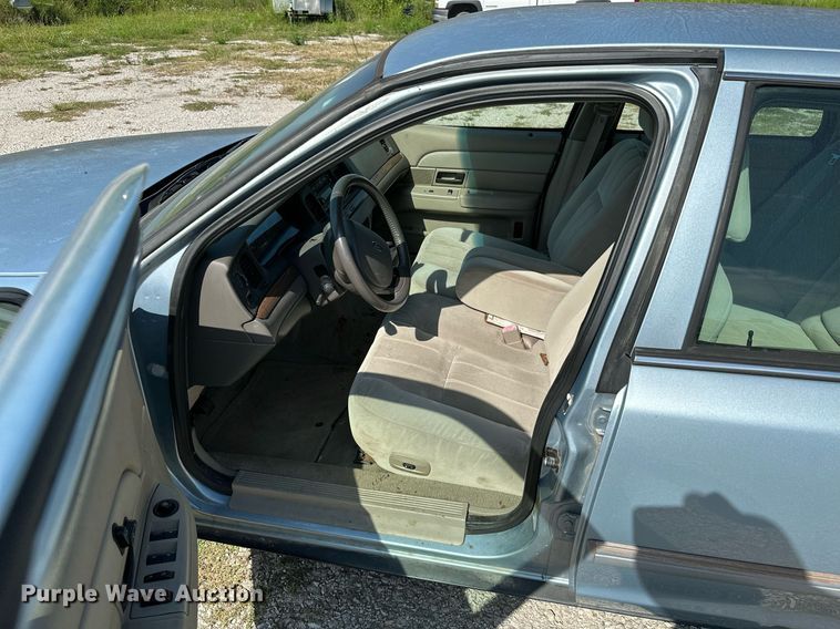 image for item ML9256 2009 Ford Crown Victoria LX