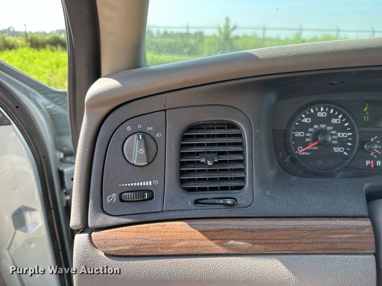 image for item ML9256 2009 Ford Crown Victoria LX