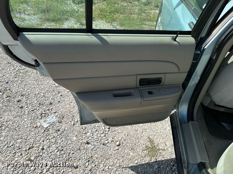 image for item ML9256 2009 Ford Crown Victoria LX