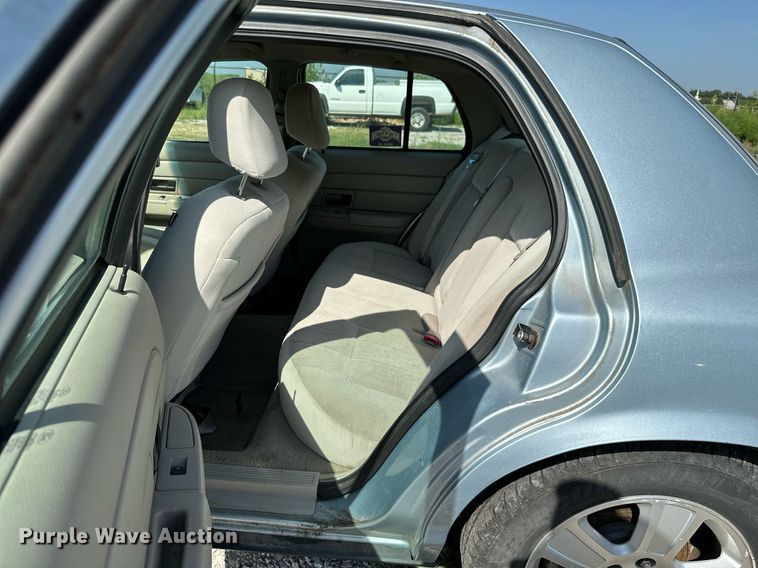 image for item ML9256 2009 Ford Crown Victoria LX