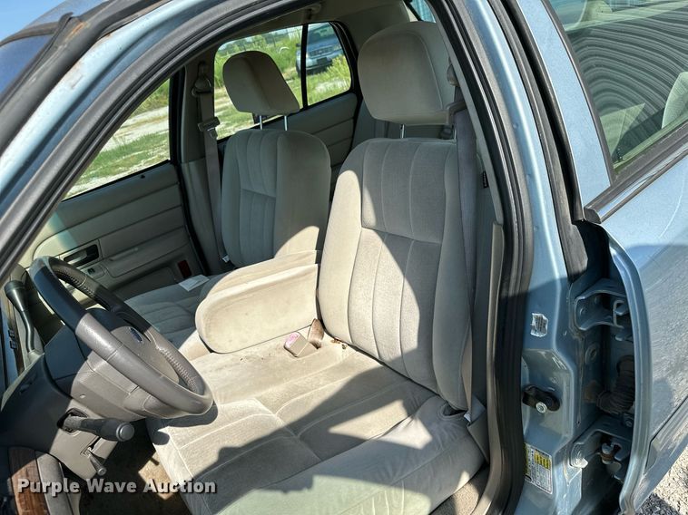 image for item ML9257 2009 Ford Crown Victoria LX