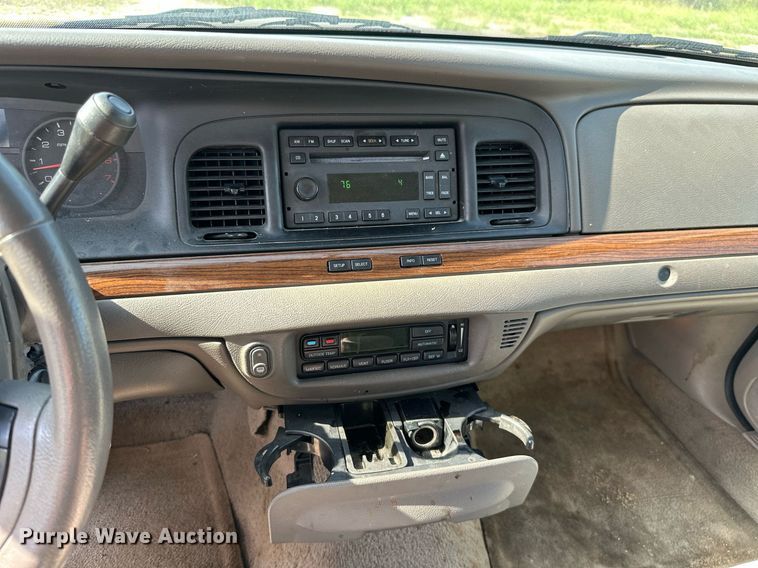 image for item ML9257 2009 Ford Crown Victoria LX