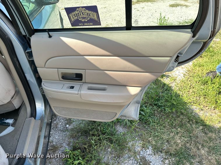 image for item ML9257 2009 Ford Crown Victoria LX