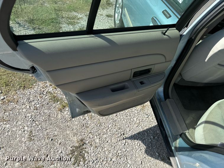 image for item ML9257 2009 Ford Crown Victoria LX