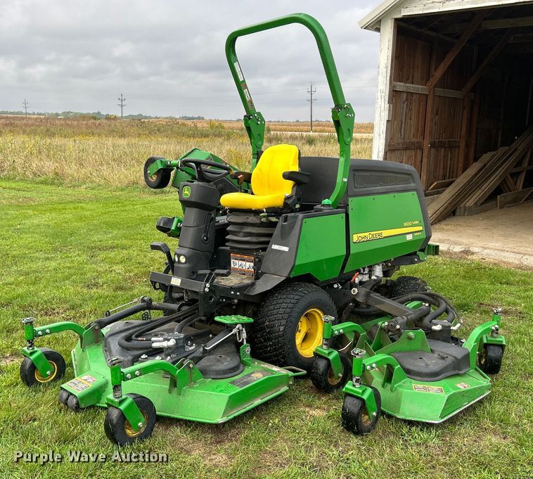 image for item MO9041 John Deere 1600 Turbo Series III  lawn mower