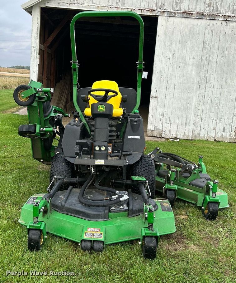 image for item MO9041 John Deere 1600 Turbo Series III  lawn mower