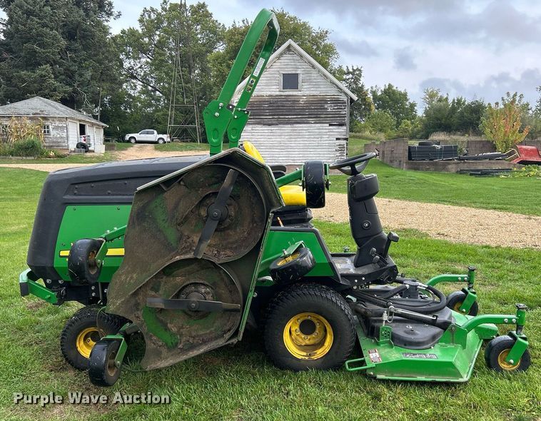 image for item MO9041 John Deere 1600 Turbo Series III  lawn mower