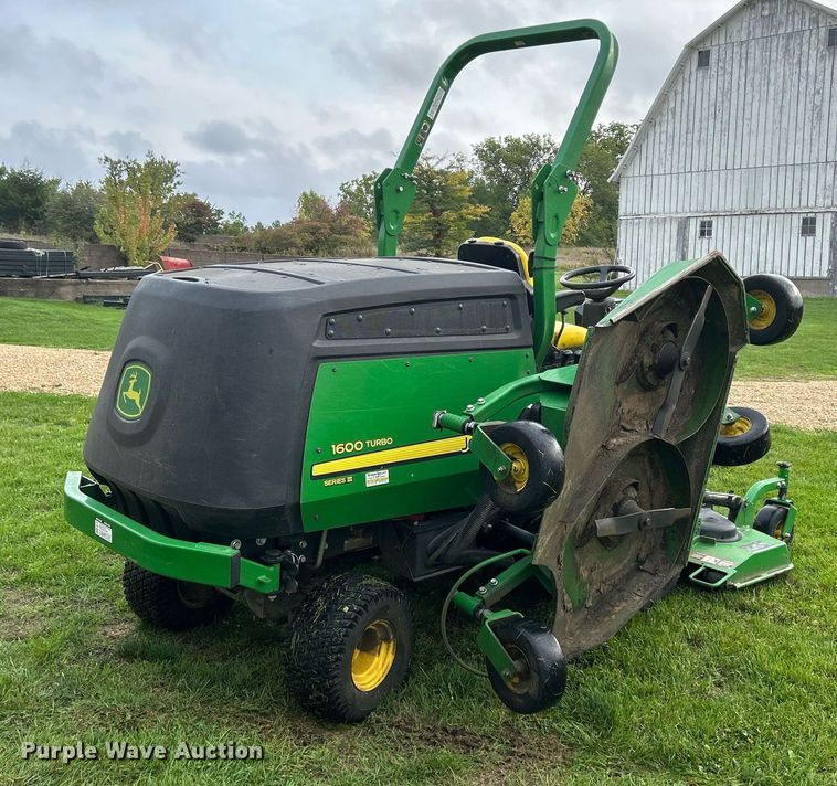 image for item MO9041 John Deere 1600 Turbo Series III  lawn mower