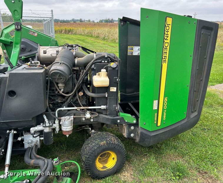 image for item MO9041 John Deere 1600 Turbo Series III  lawn mower
