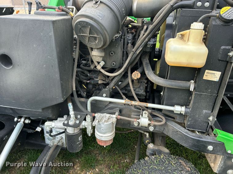 image for item MO9041 John Deere 1600 Turbo Series III  lawn mower