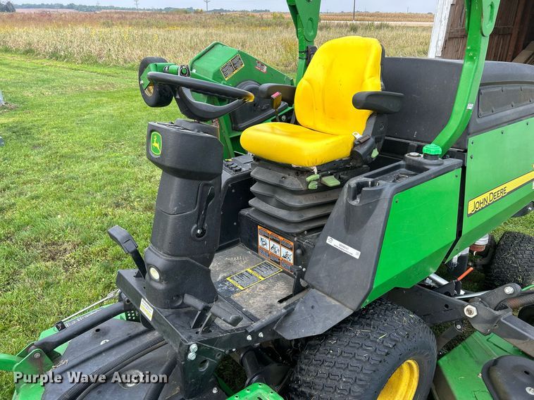 image for item MO9041 John Deere 1600 Turbo Series III  lawn mower
