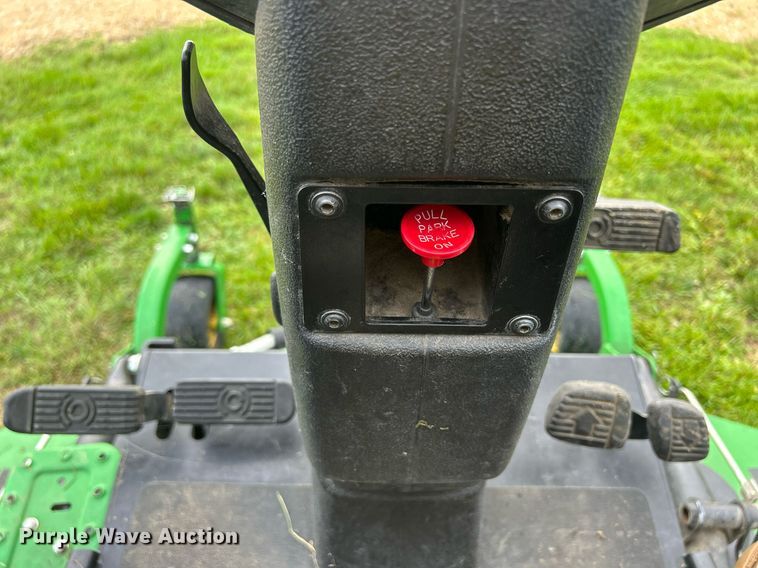 image for item MO9041 John Deere 1600 Turbo Series III  lawn mower