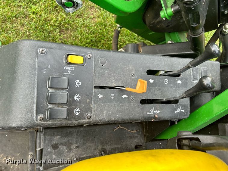 image for item MO9041 John Deere 1600 Turbo Series III  lawn mower