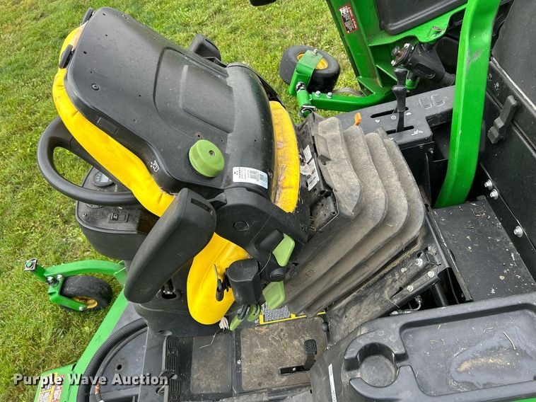 image for item MO9041 John Deere 1600 Turbo Series III  lawn mower