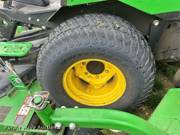 image for item MO9041 John Deere 1600 Turbo Series III  lawn mower