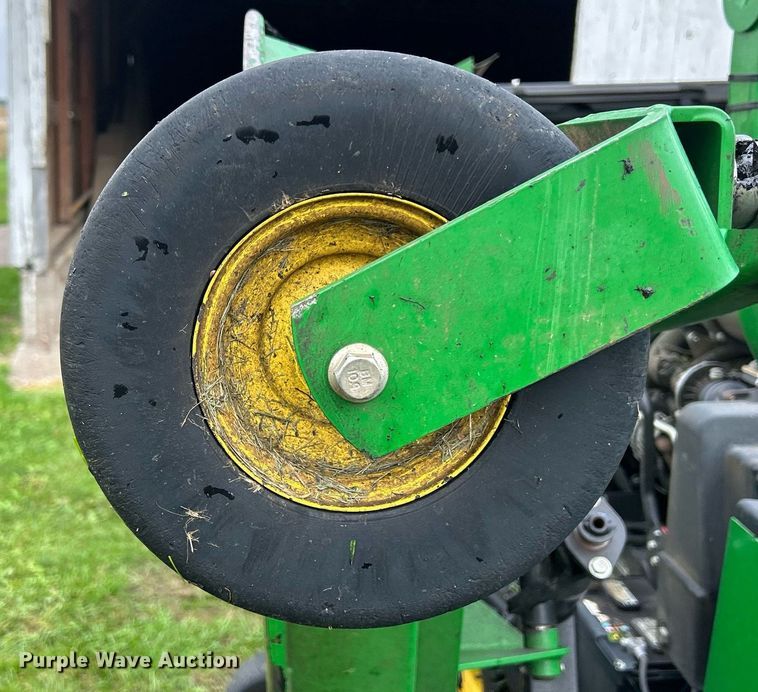 image for item MO9041 John Deere 1600 Turbo Series III  lawn mower