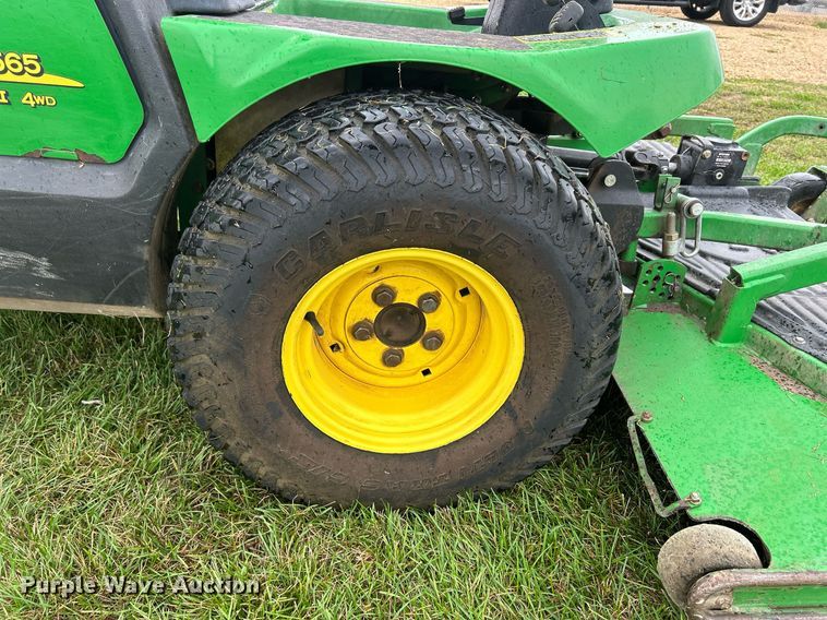 image for item MO9042 John Deere 1565  lawn mower