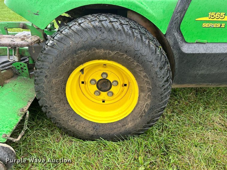 image for item MO9042 John Deere 1565  lawn mower