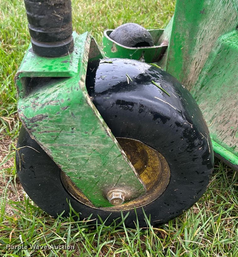 image for item MO9042 John Deere 1565  lawn mower