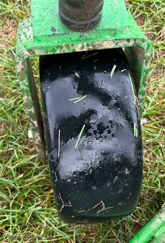 image for item MO9042 John Deere 1565  lawn mower