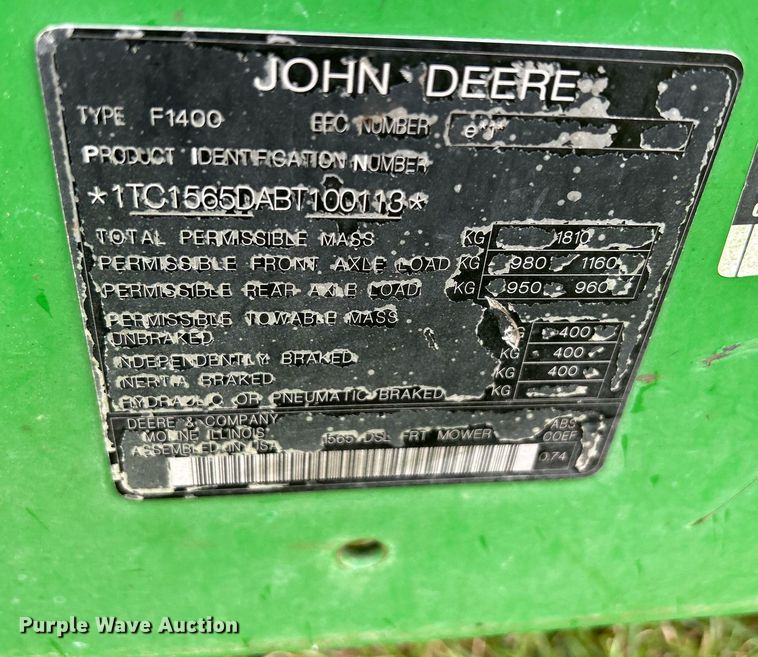 image for item MO9042 John Deere 1565  lawn mower