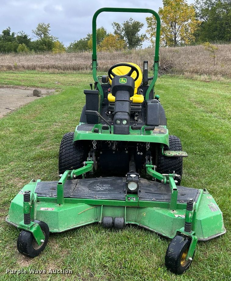 image for item MO9043 2016 John Deere 1580  lawn mower