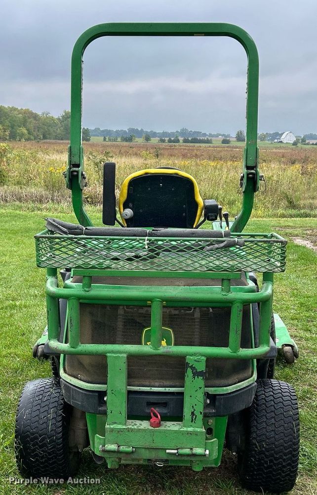 image for item MO9043 2016 John Deere 1580  lawn mower