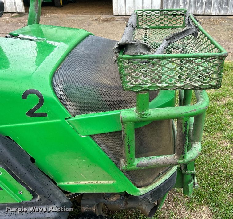 image for item MO9043 2016 John Deere 1580  lawn mower