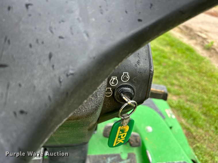 image for item MO9043 2016 John Deere 1580  lawn mower