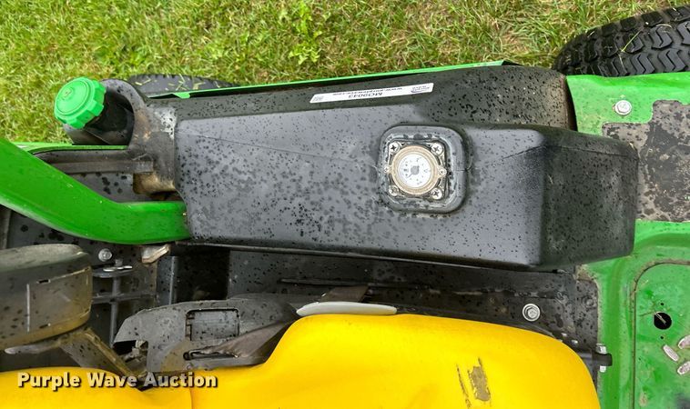 image for item MO9043 2016 John Deere 1580  lawn mower