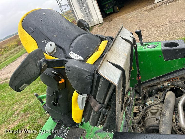 image for item MO9043 2016 John Deere 1580  lawn mower